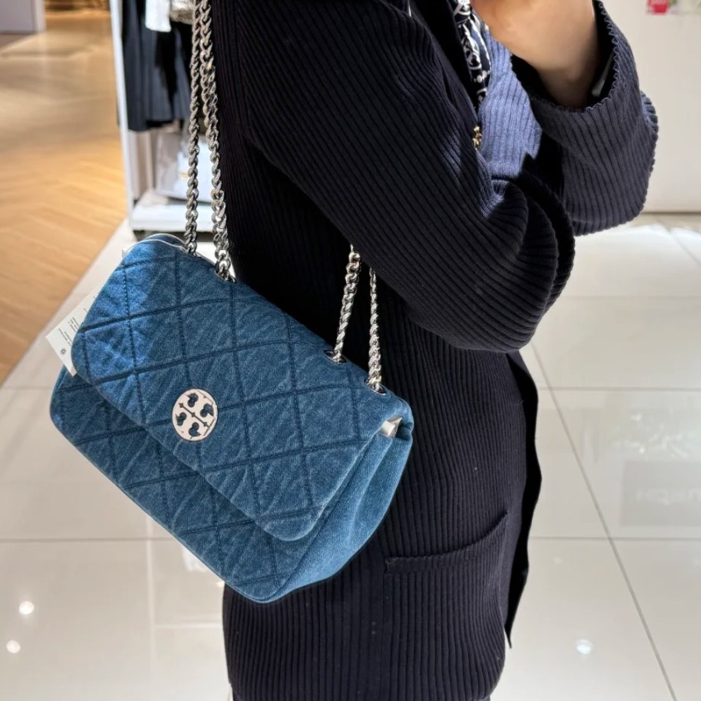 NWT Tory Burch Willa Shoulder Bag - Picture 9 of 12